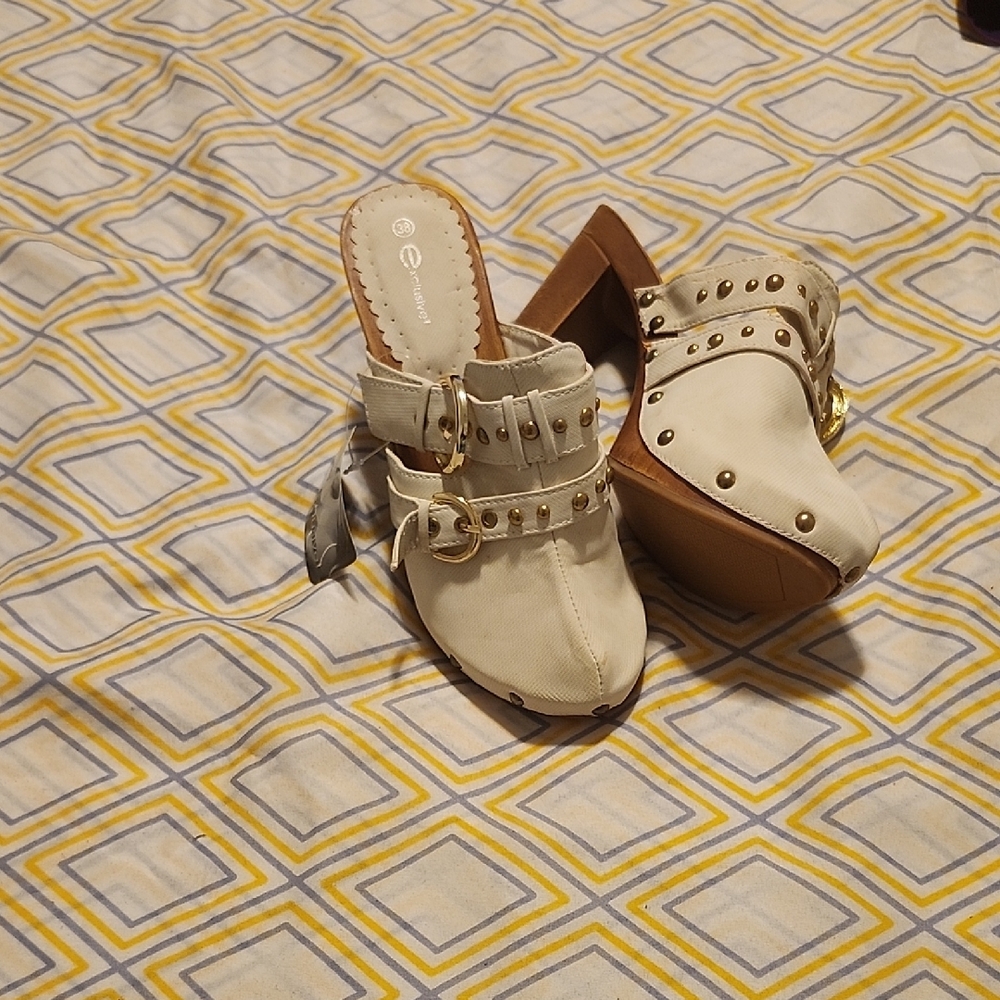 Elegant Cream Studded Women's Mules